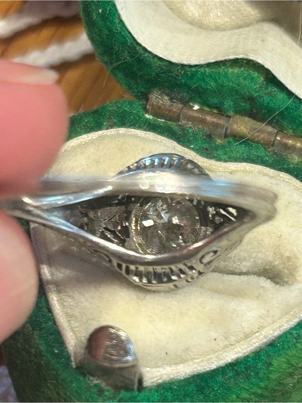 Vintage platinum filagree natural .90carat diamond ring size 7.5 - Picture 4 of 5